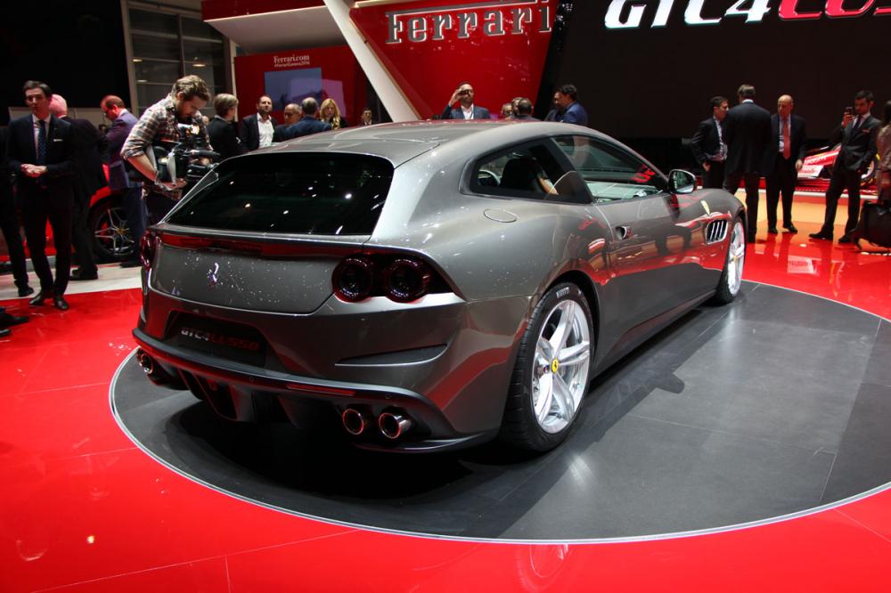  - Ferrari GTC4Lusso : toutes photos en direct de Genève