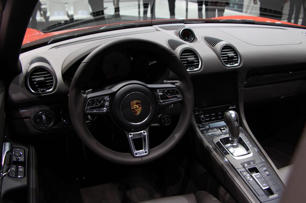  - Porsche 718 Boxster : les photos en direct du salon de Genève