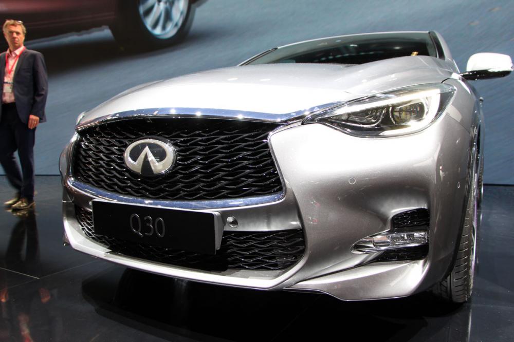  - Infiniti Q30 : les photos du salon de Francfort