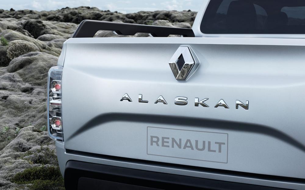  - Renault Alaskan