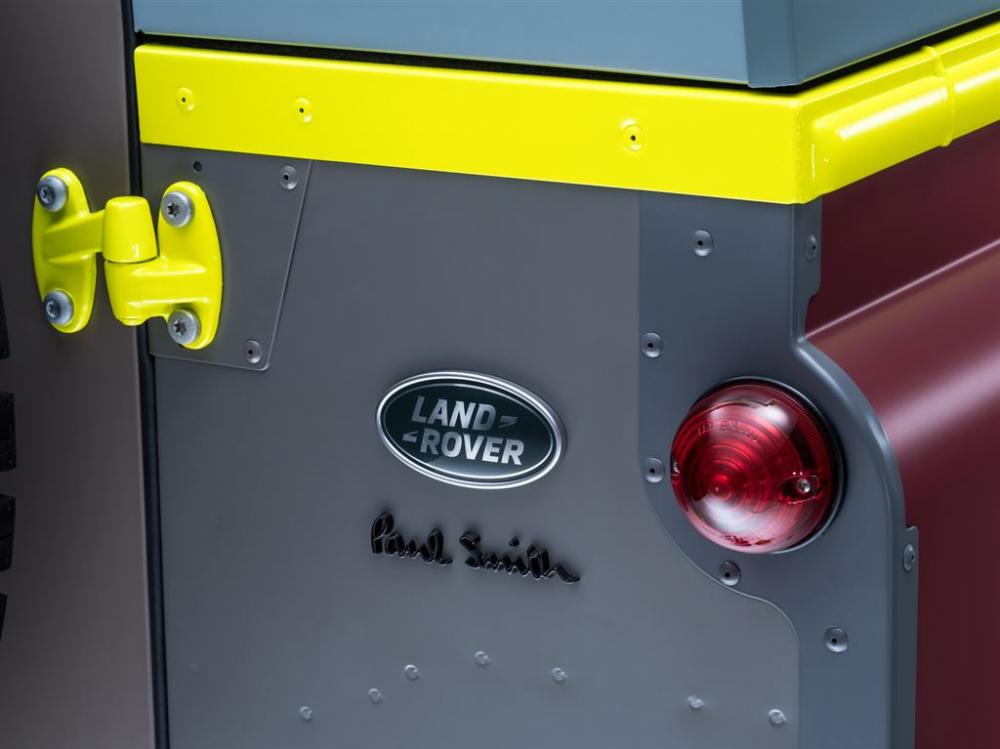  - Land Rover Defender Paul Smith