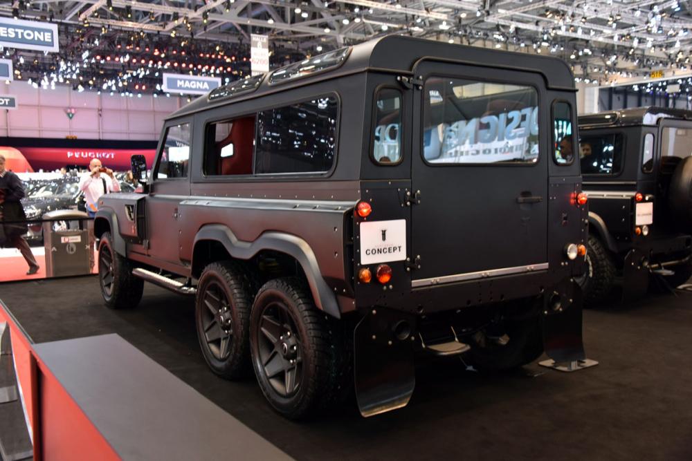  - Land Rover Defender 6x6 Kahn Design