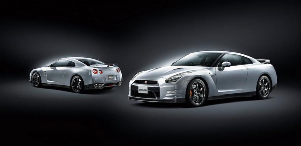  - Nissan GT-R 2015