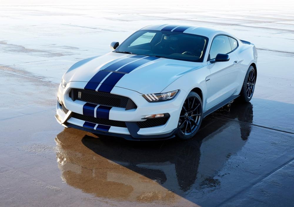  - Ford Mustang Shelby GT350