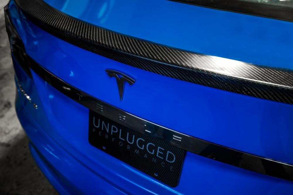 Tesla Model S par Unplugged Performance