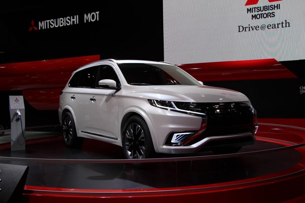 - Mitsubishi Outlander PHEV Concept-S