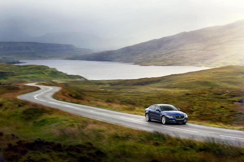  - Jaguar XE : nouvelles photos