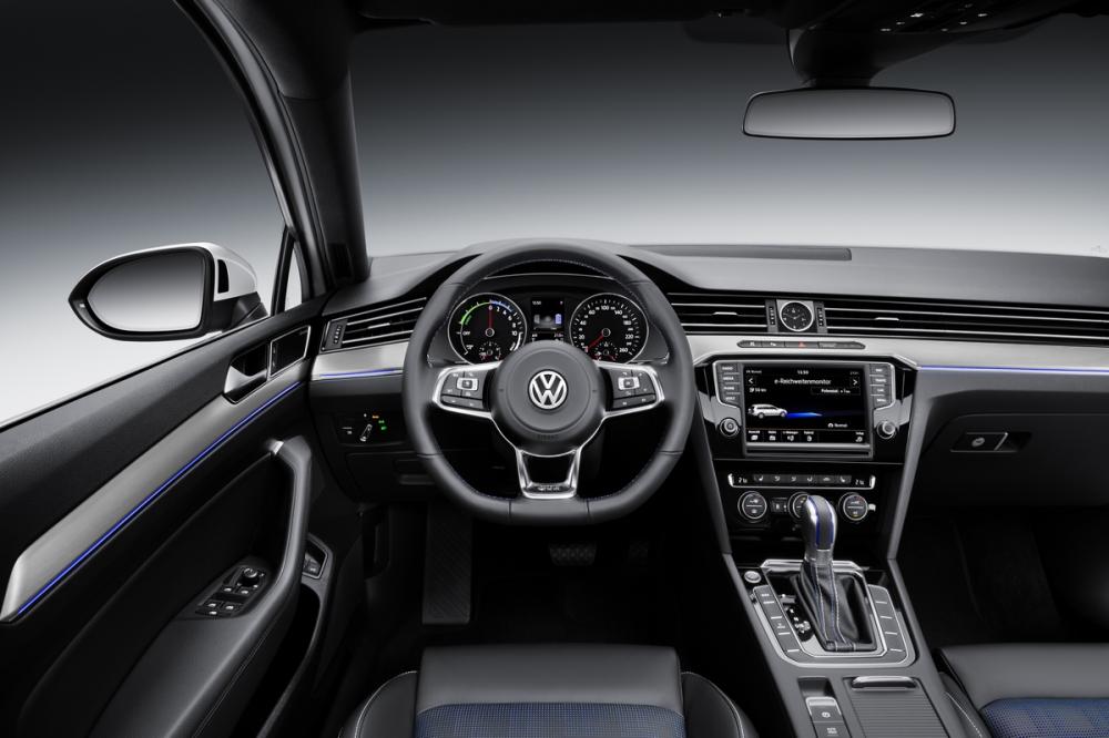  - Volkswagen Passat GTE