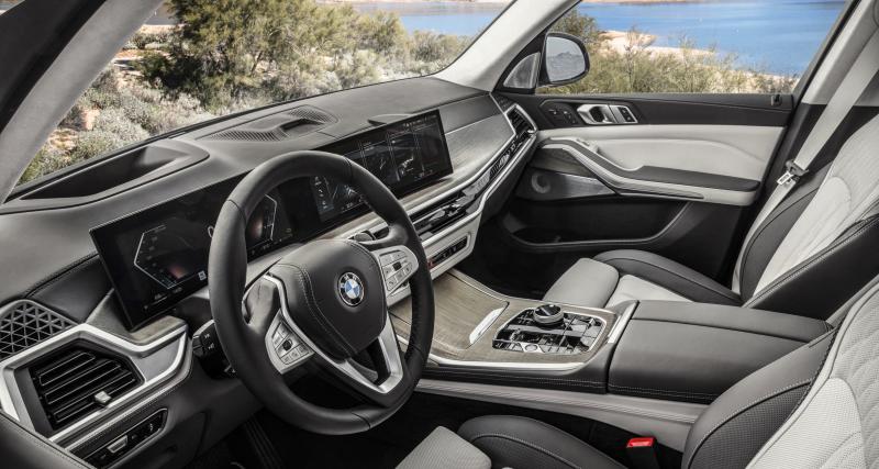 BMW X7 restylé (2022) : le mastodonte à sept places s’offre un lifting de mi-carrière - prix, photos, date de sortie… - BMW X7 restylé (2022)