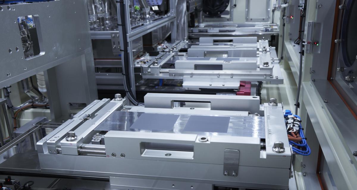 Nissan ouvre une usine pour fabriquer les batteries solides des voitures électriques du futur