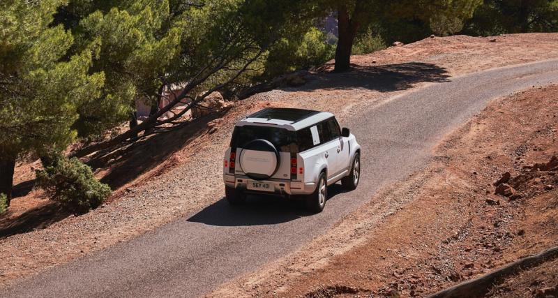 Land Rover Defender 130 (2022) : le baroudeur s’allonge pour cette variante familiale à huit places - Peu d’évolutions en matière de design