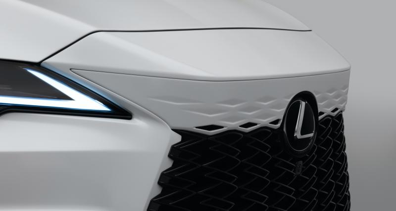 Lexus RX (2022)