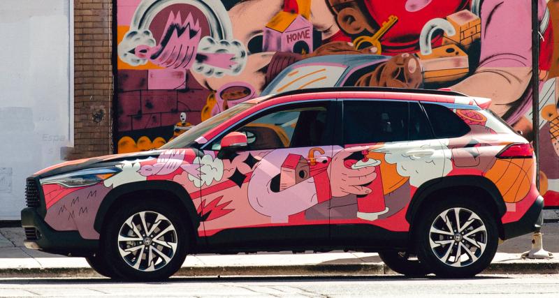 Ces artistes transforment trois exemplaires de la Toyota Corolla Cross en art cars