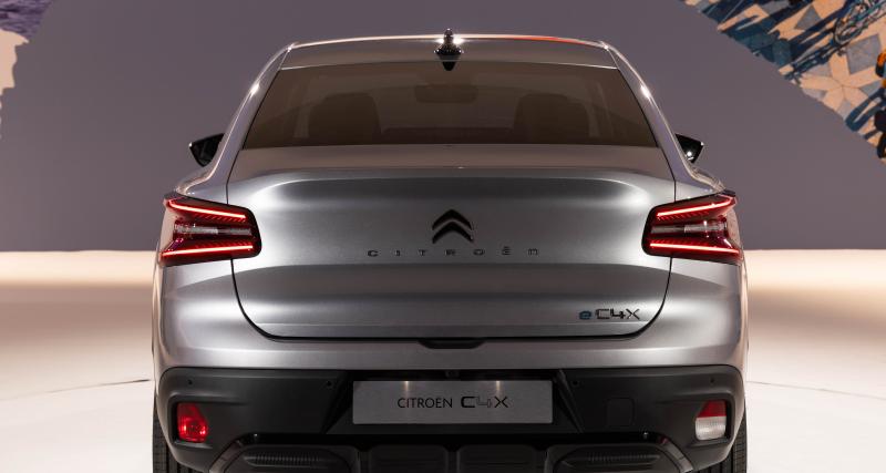 Citroën ë-C4 X (2022) : la nouvelle berline surélevée a droit à une version électrique, elle annonce son autonomie - Citroën ë-C4 X