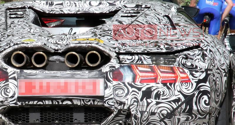 Surprise en plein développement, la remplaçante de la Lamborghini Aventador commence à se montrer - Motorisée par un V12 hybride ?
