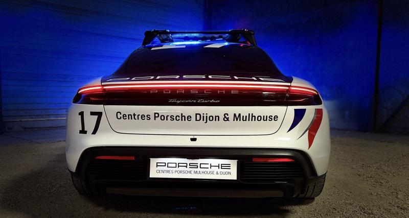 Porsche présente la première Taycan Turbo aux couleurs de la Police nationale - Toujours aussi performante
