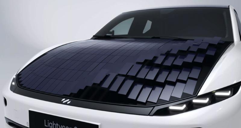 Cette berline capable de rouler à l’énergie solaire devient la voiture de série la plus aérodynamique au monde - Elle détrône la Mercedes-Benz EQS