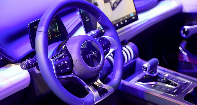 Le BYD Atto 3 se montre au public lors du Mondial de l’Auto 2022, nos photos du SUV électrique familial - BYD Atto 3