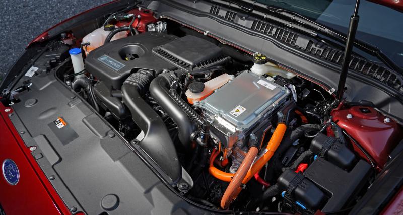 Voiture hybride auto-rechargeable, non rechargeable ou full hybrid, trois appellations pour une même technologie - Photo d'illustration - Toyota Yaris Cross