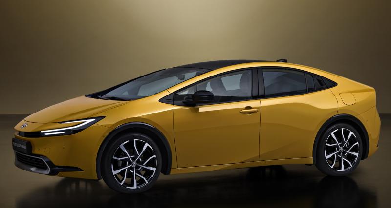 La nouvelle Toyota Prius hybride rechargeable se montre en détail, on connaît son autonomie