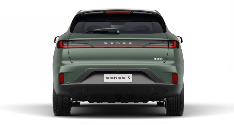 Seres 5 (2023) : un nouveau SUV électrique chinois à la conquête de l’Europe - Le Seres 5 sur le stand du constructeur au salon de Bruxelles 2023