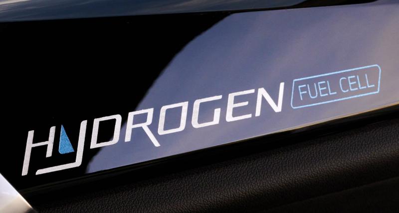 Toujours en développement, le BMW iX5 Hydrogen prend part à de nouveaux tests sur route - 3 questions sur ce BMW hydrogène