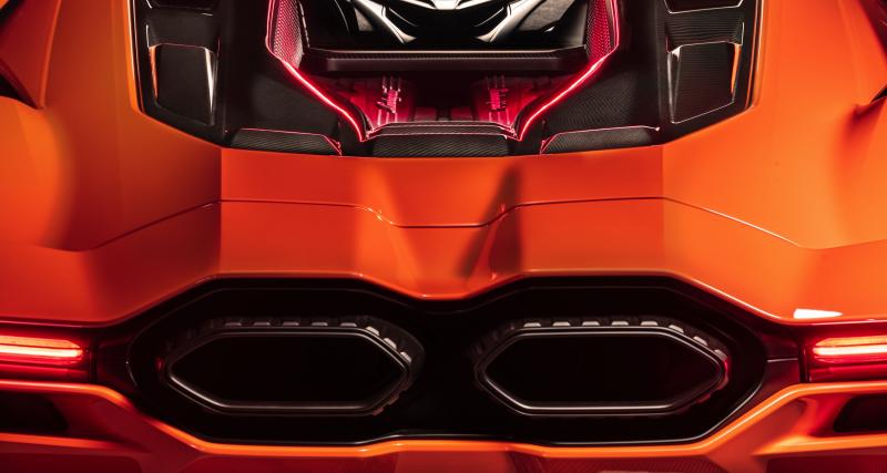 Lamborghini Revuelto (2023) : hybride rechargeable, l’héritière de l’Aventador conserve un moteur V12 - Lamborghini Revuelto