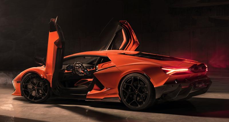 Lamborghini Revuelto (2023) : hybride rechargeable, l’héritière de l’Aventador conserve un moteur V12 - Lamborghini Revuelto