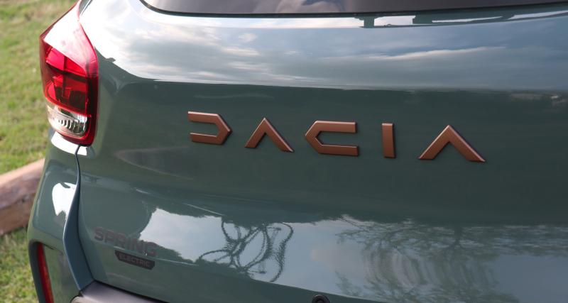 Nouvelle Spring Electric plus puissante et finitions améliorées : essai-découverte de la gamme « Extreme » de Dacia (2023) - La gamme de la finition Extrême de Dacia au complet