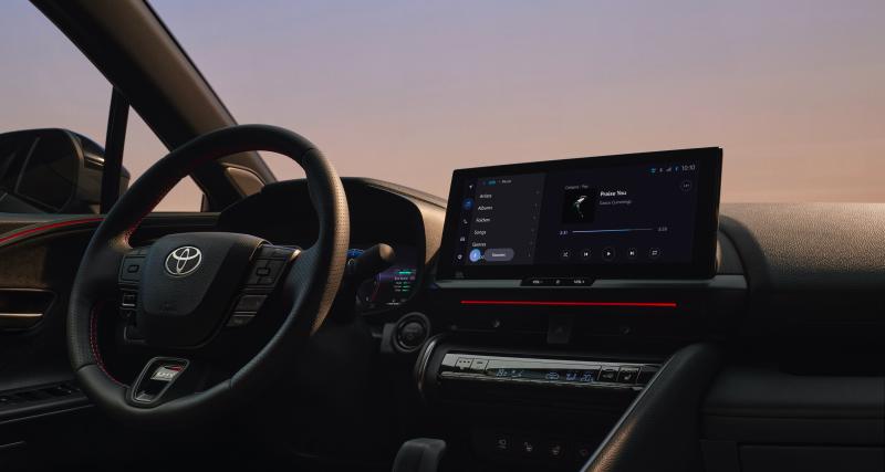 Nouveau Toyota C-HR (2023) : la deuxième génération se dévoile, le SUV devient hybride rechargeable - Compatible avec Apple CarPlay et Android Auto sans fil