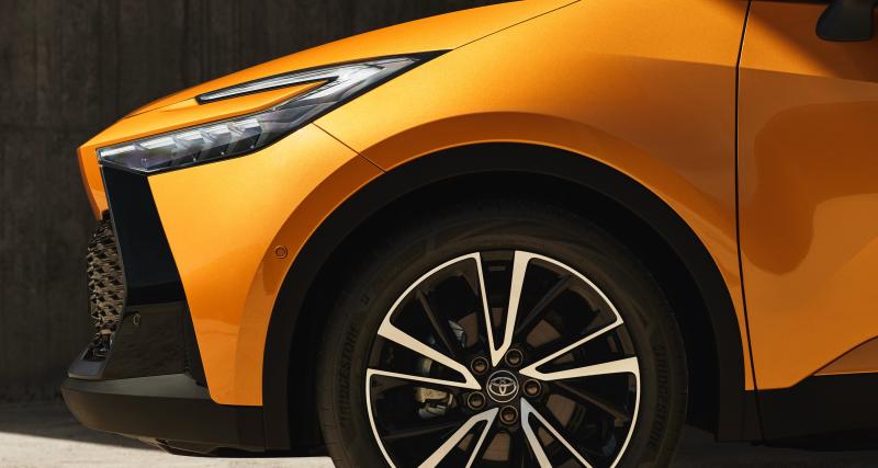 Nouveau Toyota C-HR (2023) : la deuxième génération se dévoile, le SUV devient hybride rechargeable - Ouverture des commandes durant l’été 2023