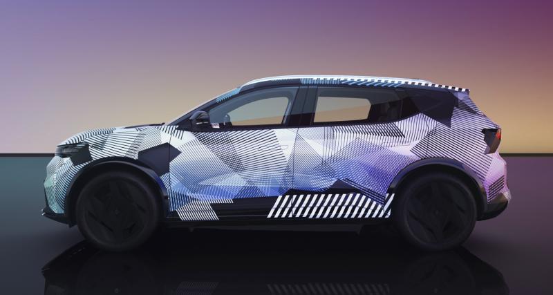 Le nouveau Renault Scénic électrique commence à se montrer avant le salon de Munich 2023 - Le futur Renault Scénic électrique sous camouflage