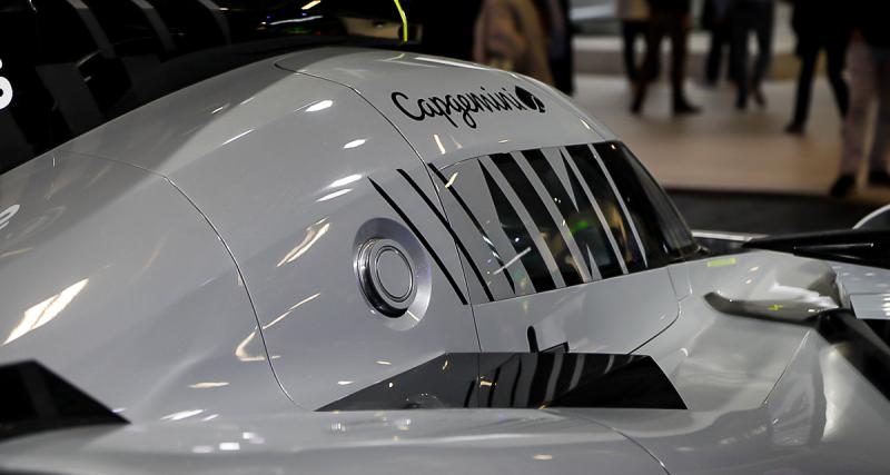 La Peugeot 9X8 est exposée sur le stand du Lion au Mondial de l’Auto 2022, nos photos de l’Hypercar française - Peugeot 9X8