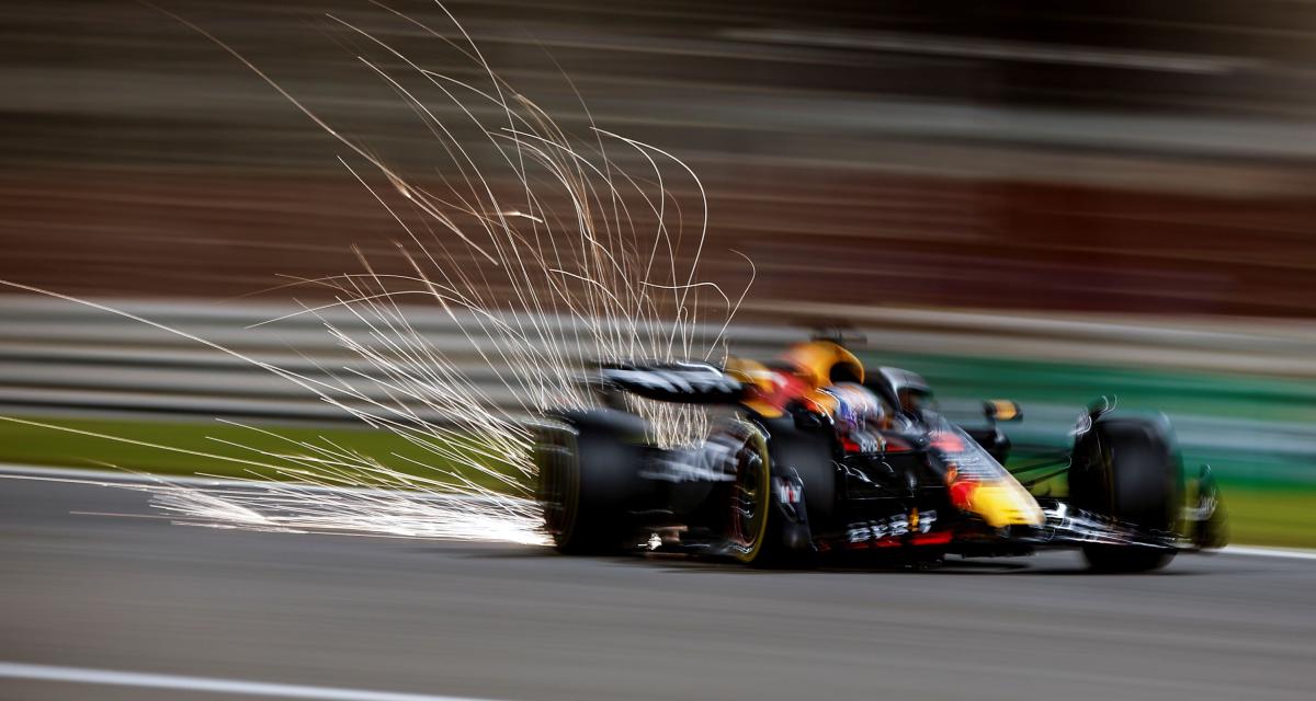 Verstappen a pris la première pole de la saison à Bahreïn.