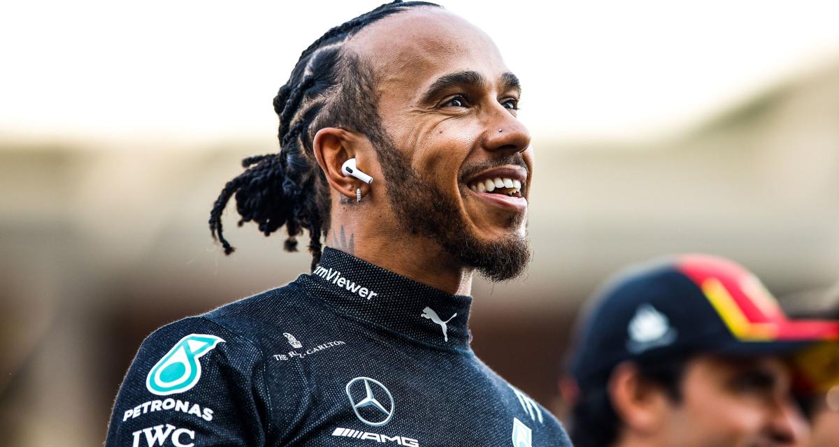 Lewis Hamilton pourrait remplacer Charles Leclerc ou Carlos Sainz l'an prochain. 