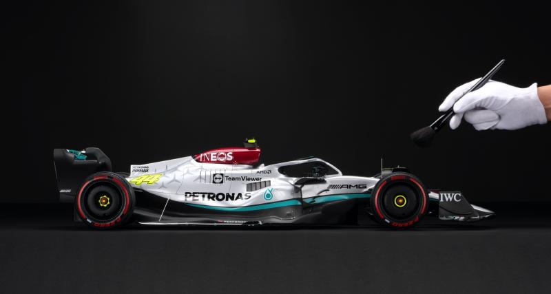 Cette miniature de la Mercedes-AMG F1 W13 E Performance a tout pour plaire aux fans de Formule 1 - La F1 Mercedes de 2022 reproduite par Amalgam Collection