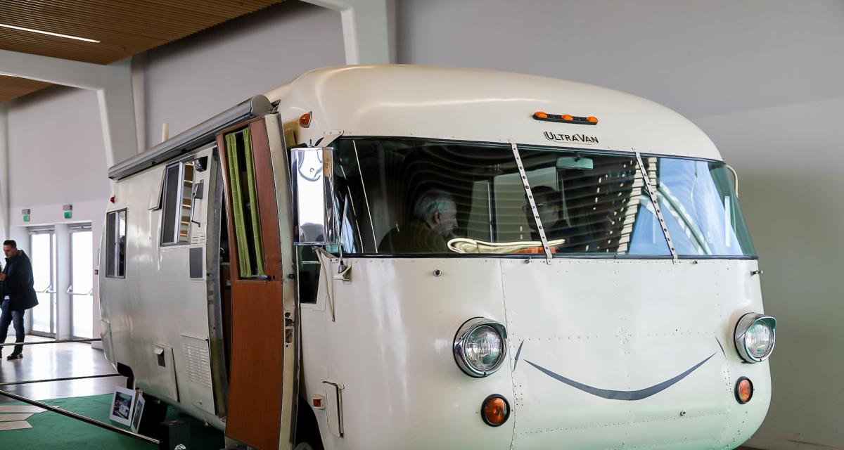 Le salon Rétromobile 2023 met à l'honneur vans aménagés et camping-cars vintage, nos photos