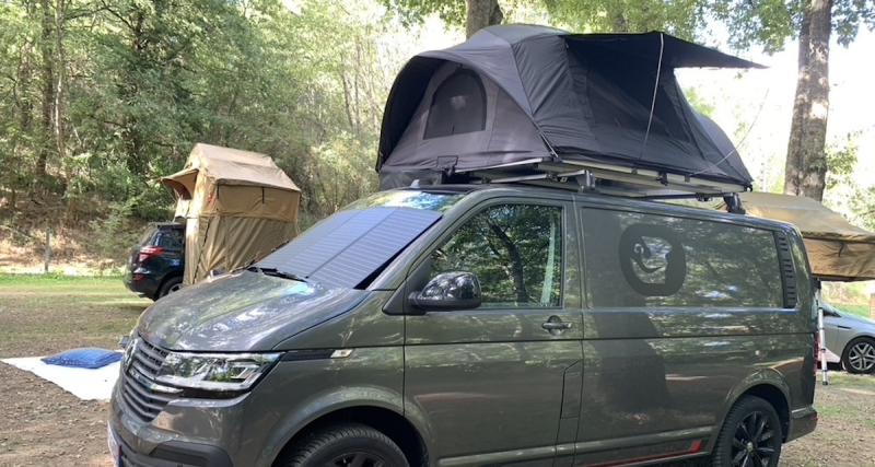 Tente de toit, kit ou mini-caravane, découvrez le monde du camping-car en mode « light » - Tente de toit, l’équipement qui monte !
