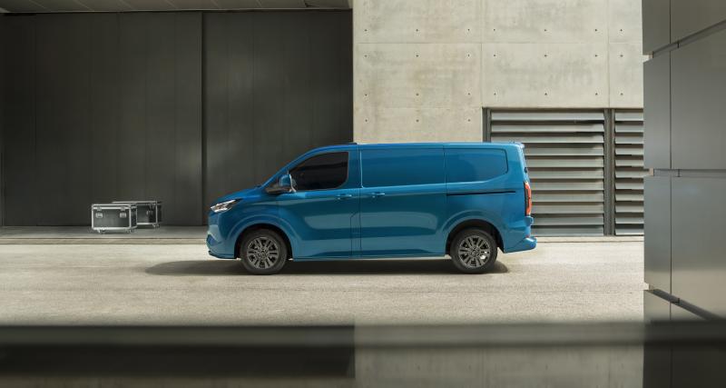 Ford E-Transit Custom (2022) : le fourgon compact passe à l’électrique et annonce son autonomie - Ford E-Transit Custom (2022)