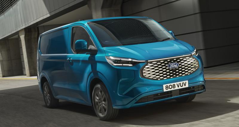  - Ford E-Transit Custom (2022) : autonomie, puissance, benne… Tout savoir sur l’utilitaire compact électrique