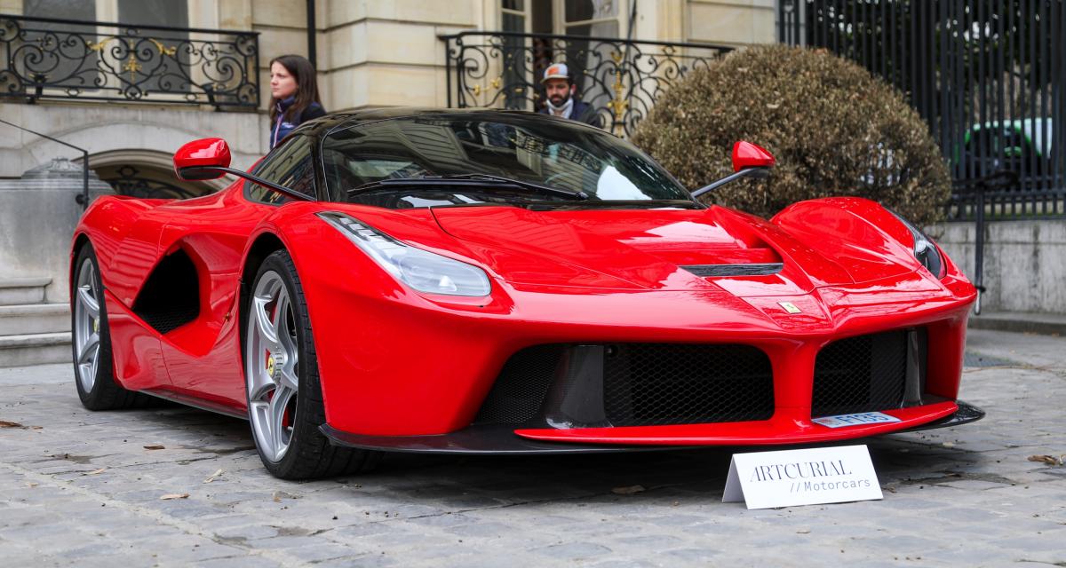 Une Ferrari LaFerrari flambant neuve à la vente de Rétromobile 2022
