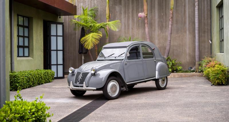 Salon de l’auto 1954 : retour sur toutes les voitures made in France de l’époque ! - Photo d'illustration - Renault 4