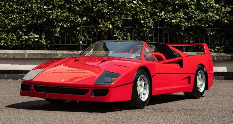  - Cette Ferrari F40 miniature à moteur essence peut être conduite par un enfant, voici son prix