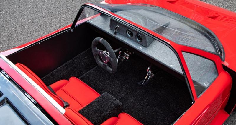 Cette Ferrari F40 miniature à moteur essence peut être conduite par un enfant, voici son prix - F-Racer Junior