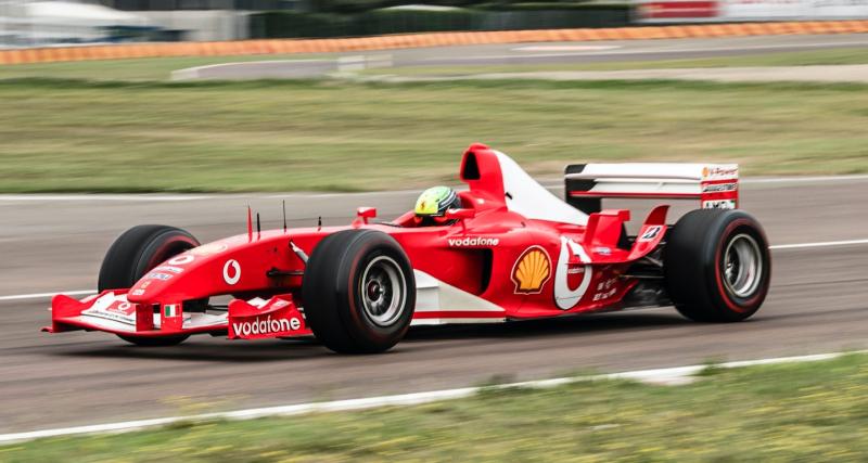 Scuderia Ferrari - Pilotée par Michael Schumacher en 2003, cette F1 de la Scuderia Ferrari est à vendre