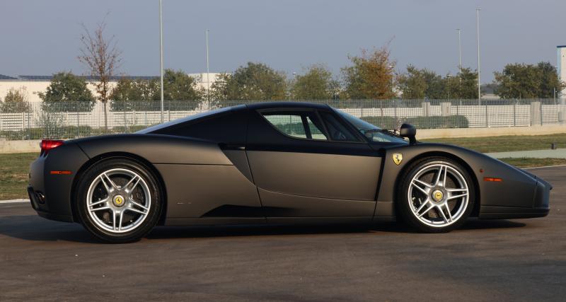 La seule Ferrari Enzo jamais produite en noir mat est à vendre, elle a appartenu à une famille royale - Ferrari Enzo noir mat