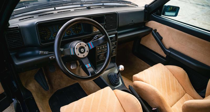 Possédée par l’acteur Rowan Atkinson, cette Lancia Delta HF Integrale Evo II est à vendre - Lancia HF Integrale Evo II