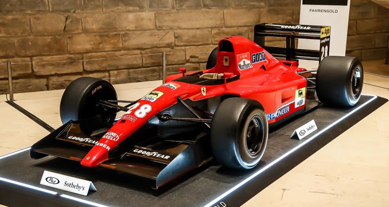 Pilotée par Jean Alesi, cette monoplace Ferrari 643 a été vendue pour plusieurs millions d’euros