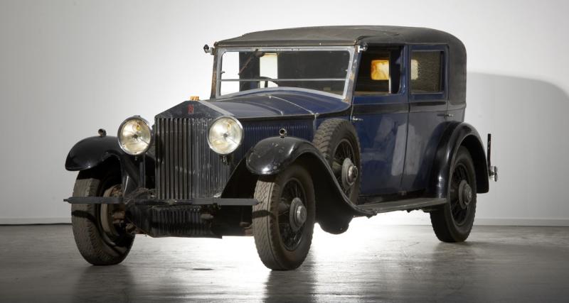 Les voitures mythiques des films de Louis de Funès exposées à Mulhouse - Louis de Funès en voiture sur le tournage du film Le Gendarme en balade.