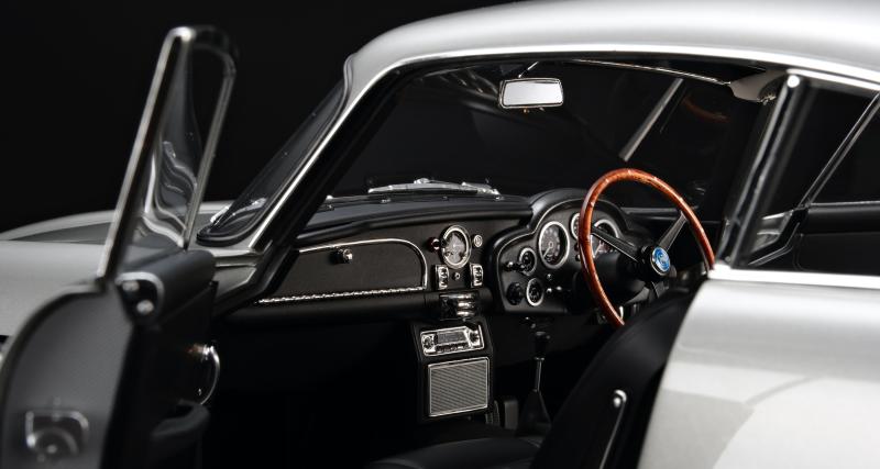 Très détaillée, cette version miniature de l’Aston Martin DB5 va ravir les fans de James Bond - L'Aston Martin DB5 par Amalgam Collection